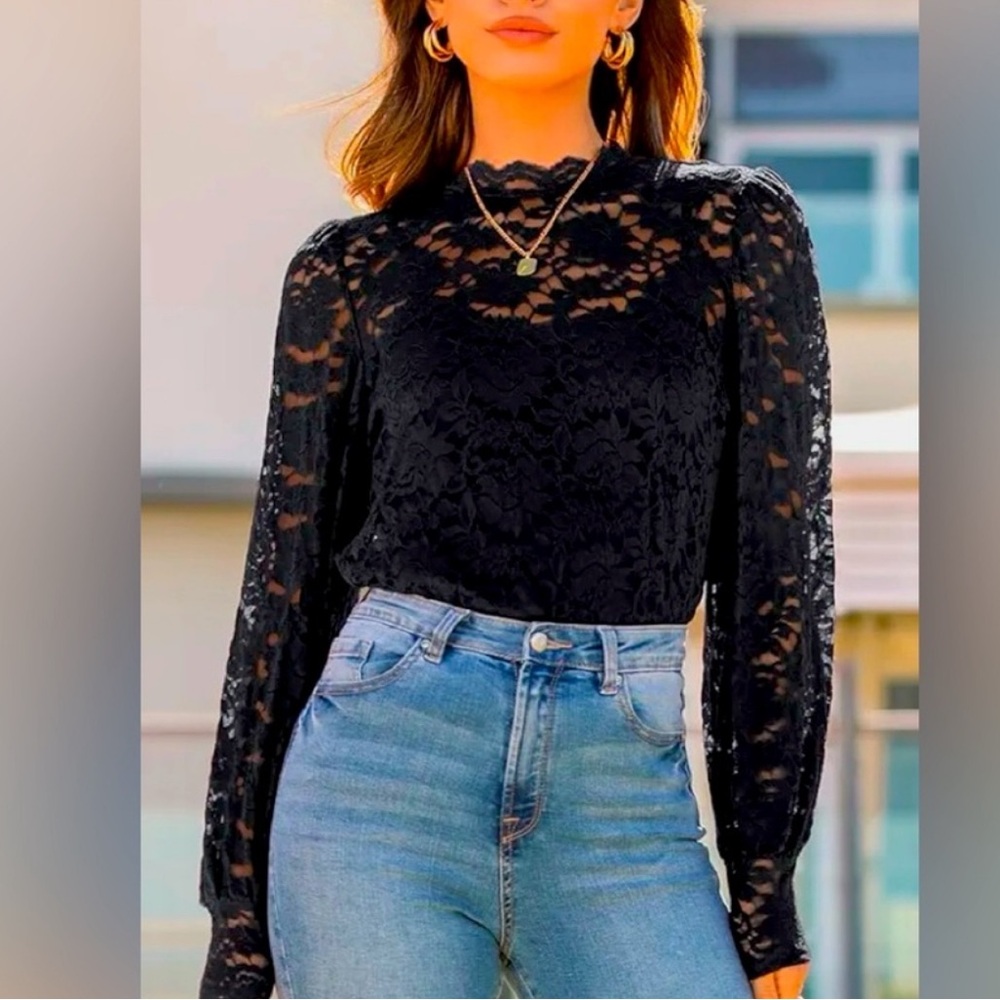 Black Lace Long Sleeve Top with black tank underneath Size Small New